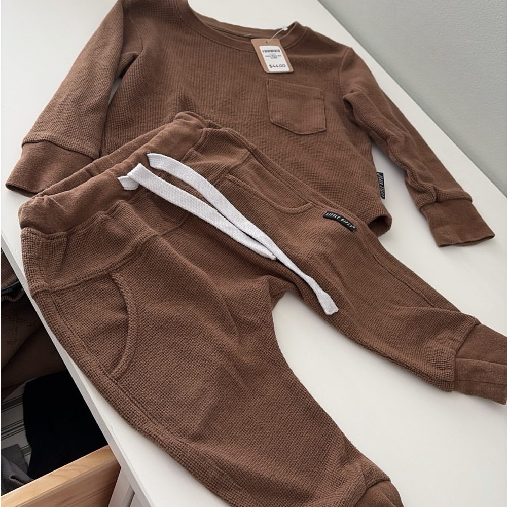 Little Bipsy Brown waffle knit set